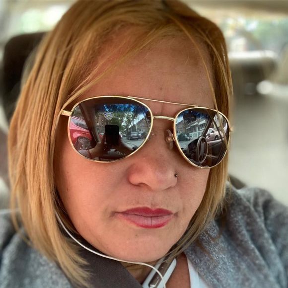 Meet your Posher, Mery - Picture 1 of 1